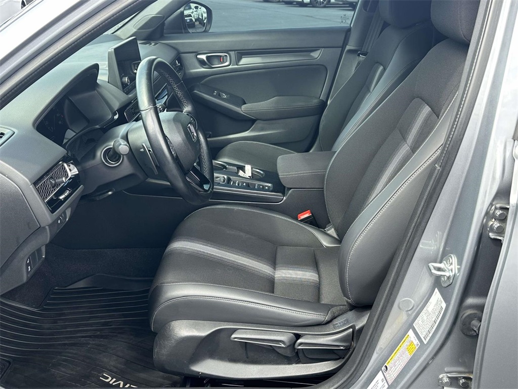 2023 Honda Civic Sport photo 4
