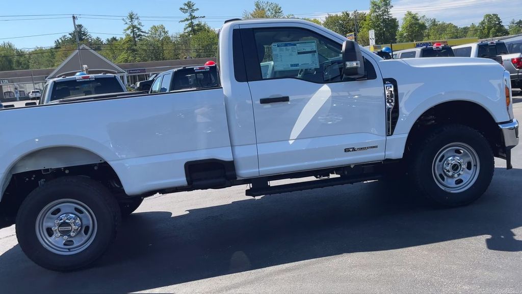 2026 Ford F-350 XL photo 4