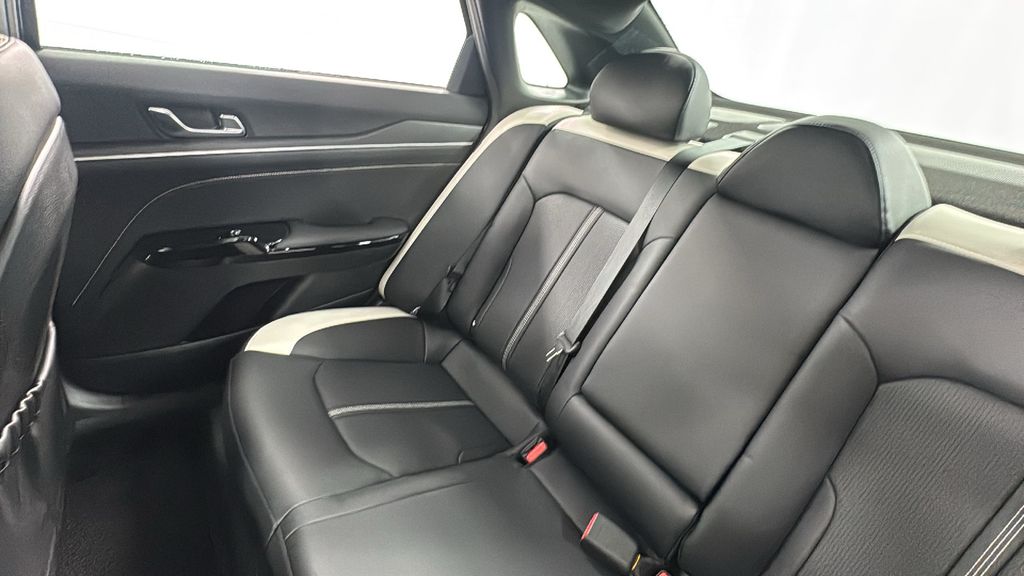 2026 Kia K5 GT-Line photo 14