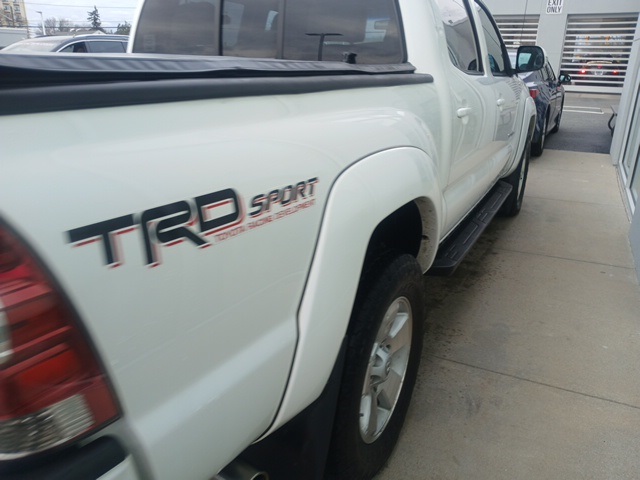 2015 Toyota Tacoma Base's photo