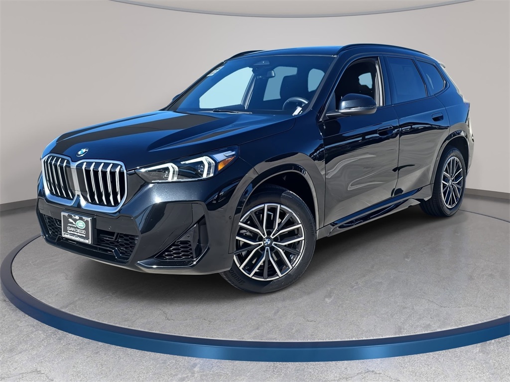 2025 BMW X1 28i's photo