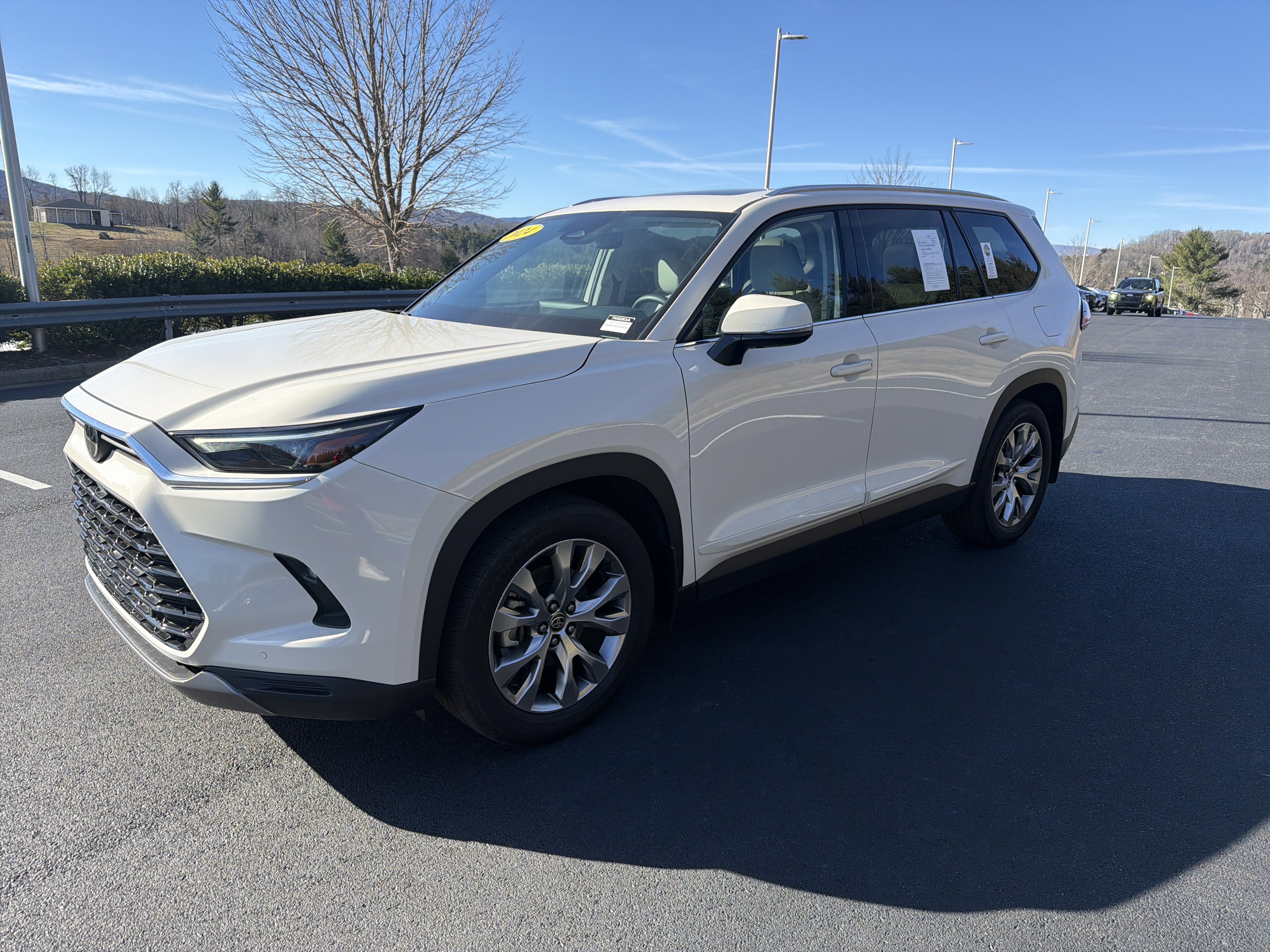 2024 Toyota Grand Highlander Limited's photo