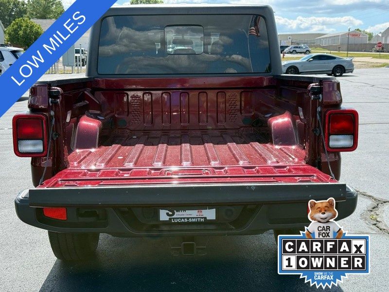 2021 Jeep Gladiator Willys photo 4