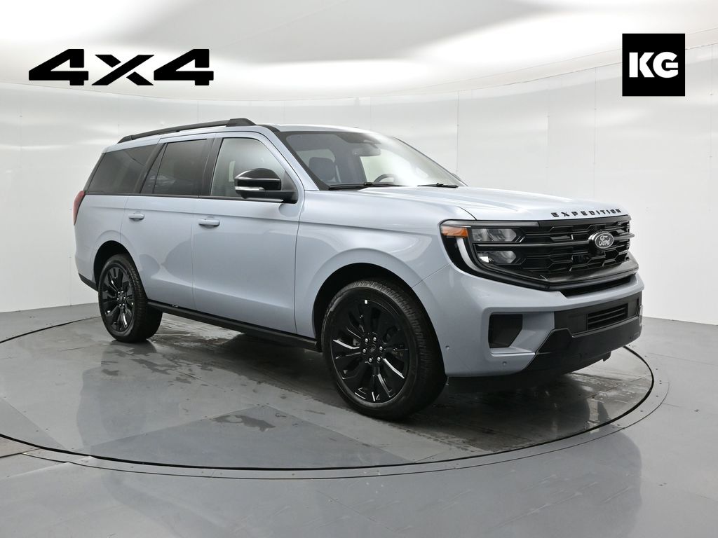 2025 Ford Expedition Platinum's photo