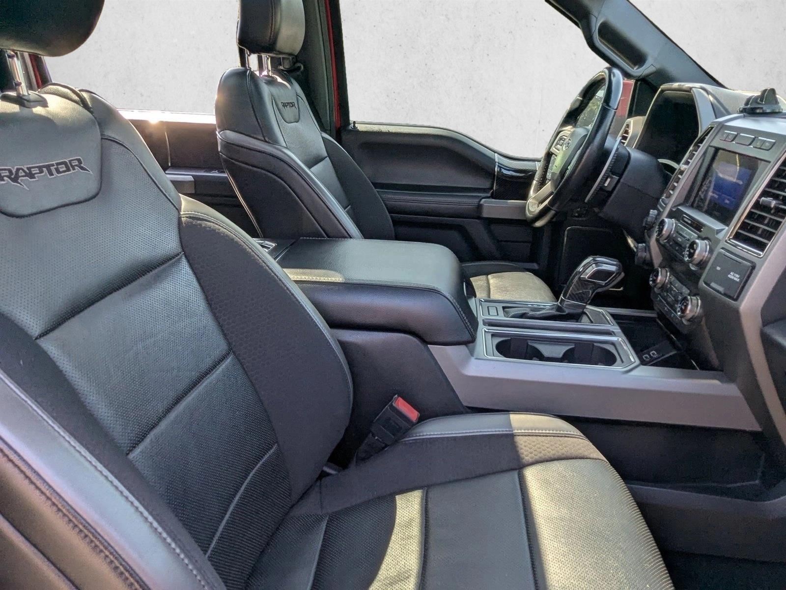 2020 Ford F-150 Raptor photo 19