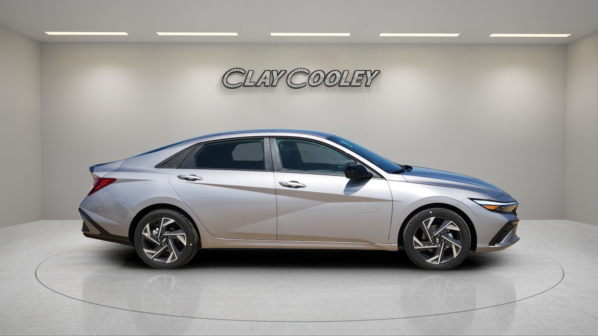 2025 Hyundai Elantra SEL Sport photo 2