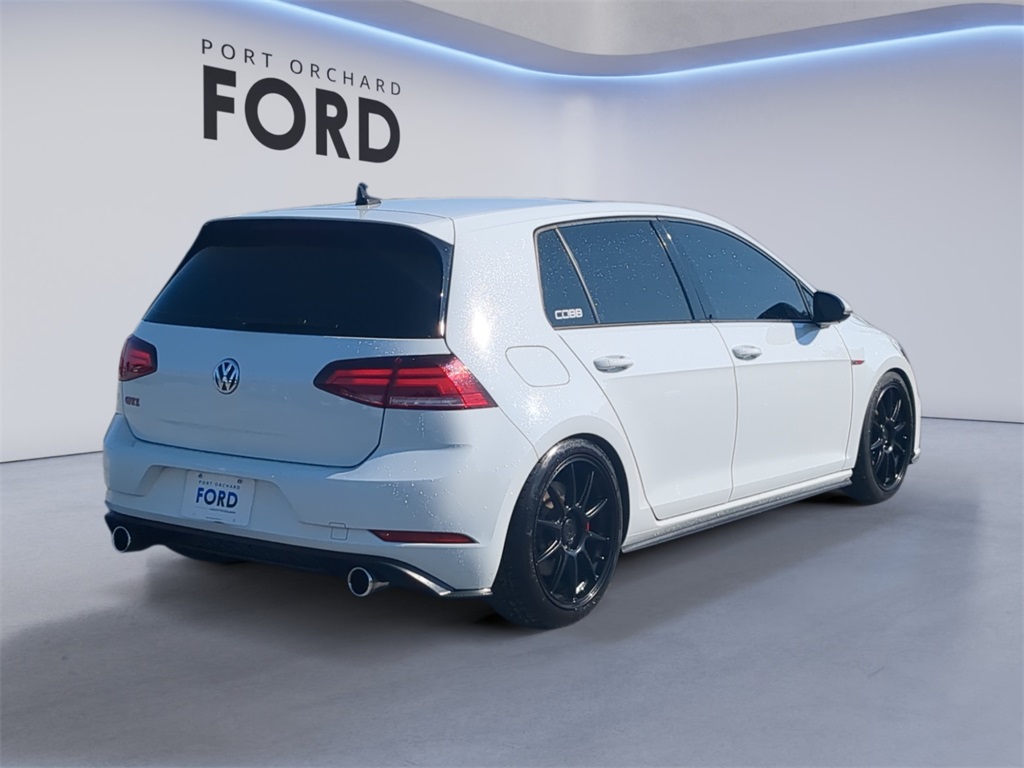 2019 Volkswagen Golf GTI SE photo 5