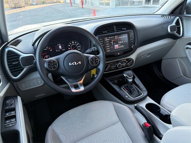 2022 Kia Soul LX photo 25