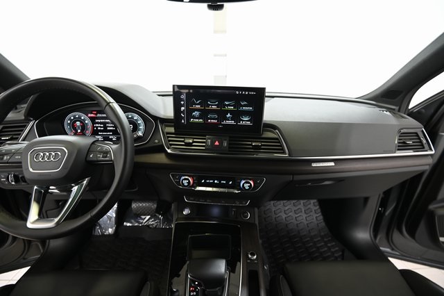 2022 Audi Q5 Sportback 45 S line Premium Plus photo 2