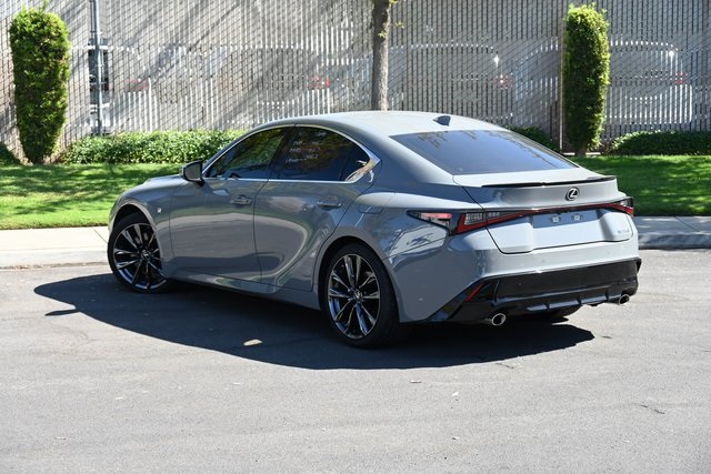 2024 Lexus IS 350 F SPORT photo 4