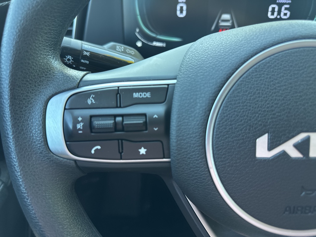 2024 Kia Sportage LX photo 8
