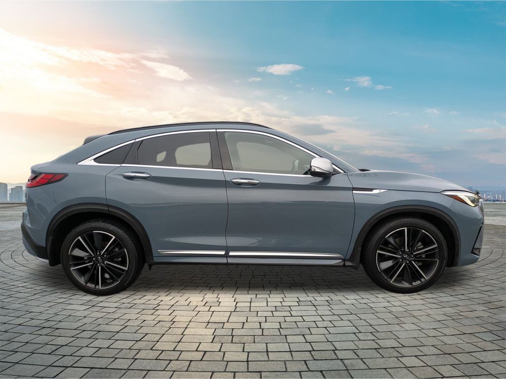 2022 Infiniti QX55 Essential photo 4