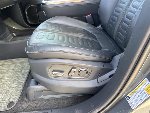 2022 Rivian R1T Adventure photo 15