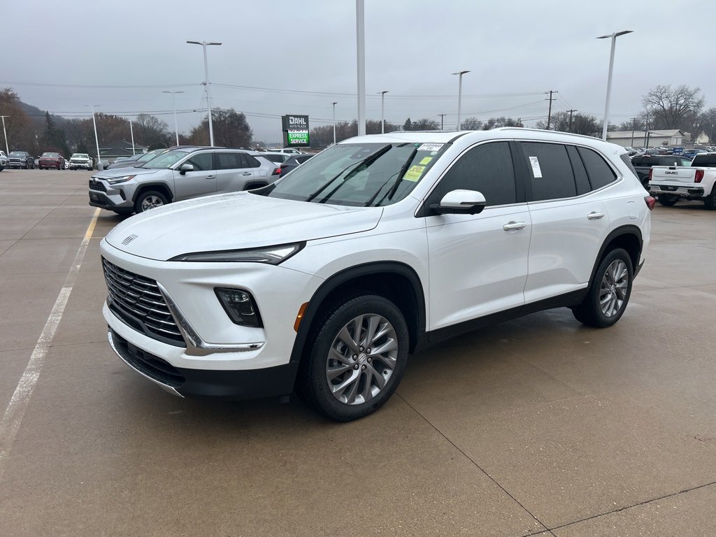 Used 2025 Buick Enclave Preferred with VIN 5GAEVARS4SJ103342 for sale in Winona, Minnesota