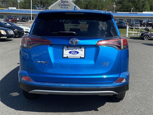 2018 Toyota RAV4 Adventure XLE photo 4