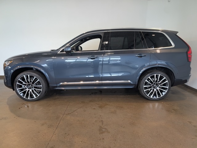 2026 Volvo XC90 Plus photo 3