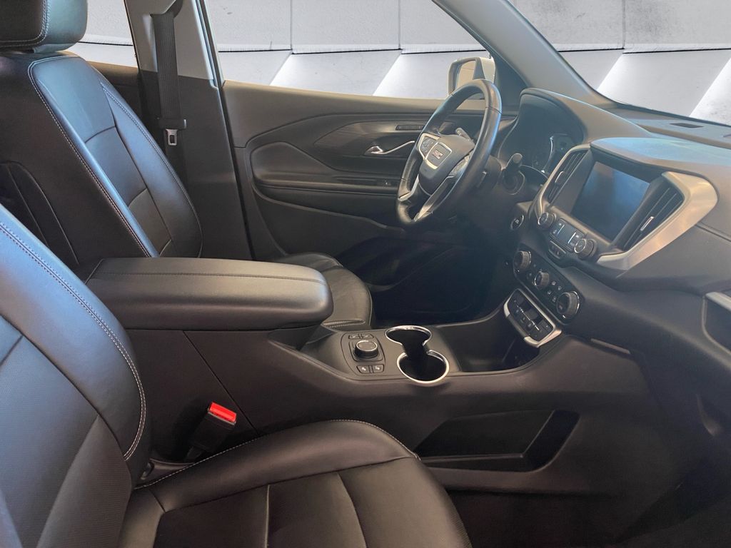 2024 Gmc Terrain SLT photo 12