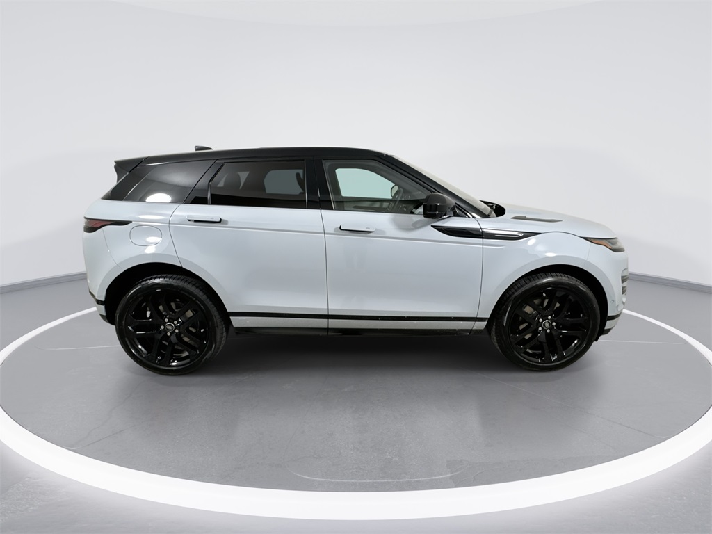 2026 Land Rover Range Rover Evoque Dynamic SE photo 9