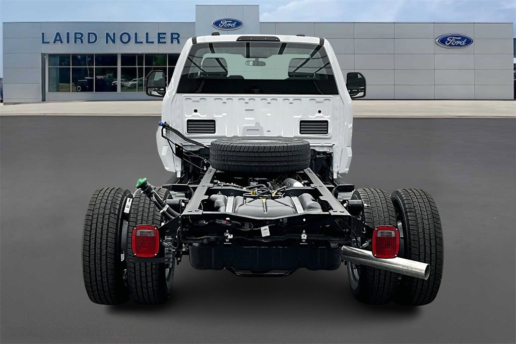 2025 Ford F-350 XL photo 4