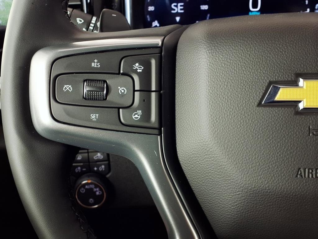 2025 Chevrolet Silverado 1500 LT photo 9