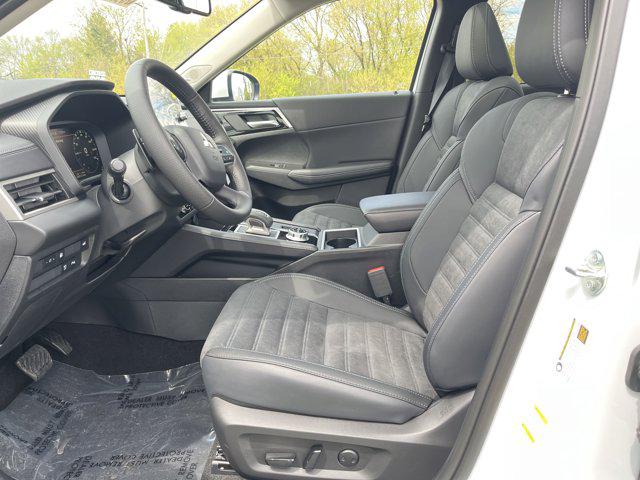 2025 Mitsubishi Outlander PHEV SE S-AWC photo 10