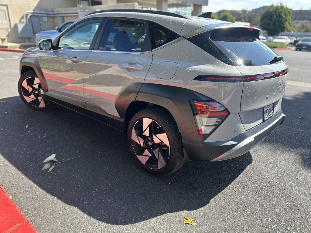 2025 Hyundai Kona Limited photo 4