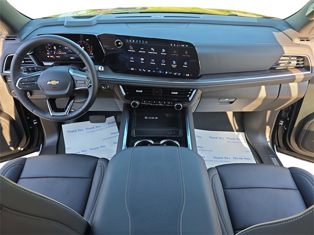 2025 Chevrolet Suburban Premier photo 9
