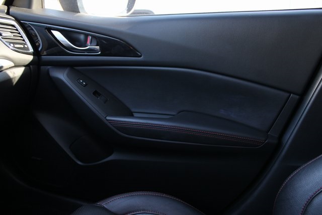 2016 Mazda Mazda3 Grand Touring photo 28