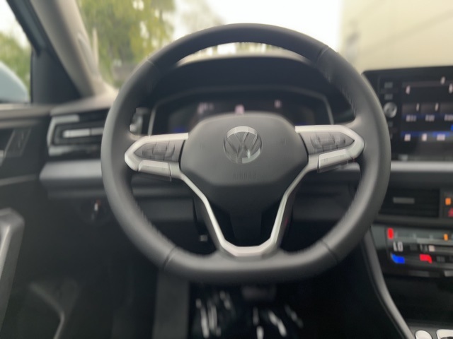 2026 Volkswagen Jetta SE photo 31