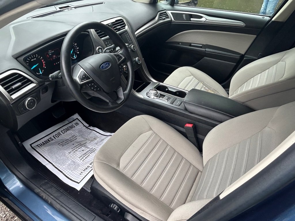 2019 Ford Fusion S photo 11