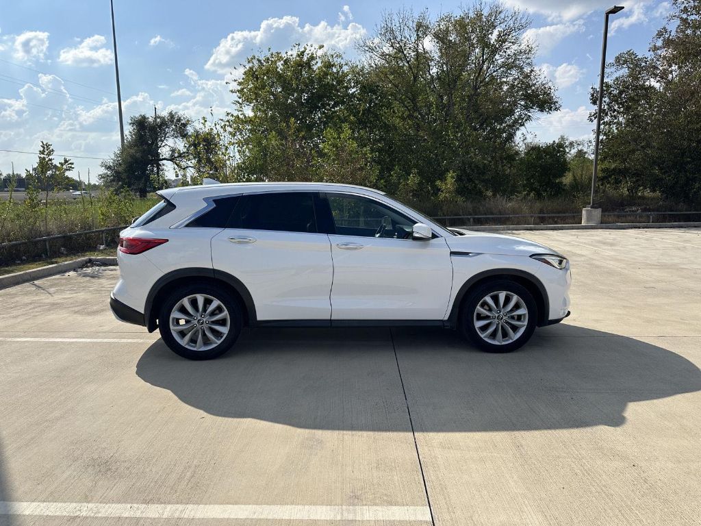 2019 Infiniti QX50 PURE photo 2