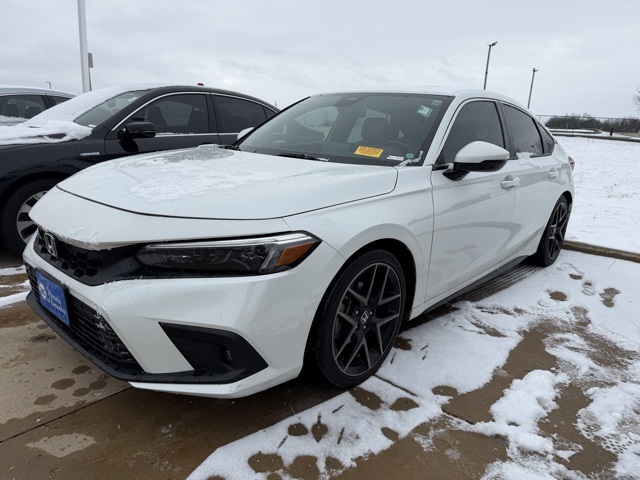 2023 Honda Civic Hatchback Sport Touring's photo