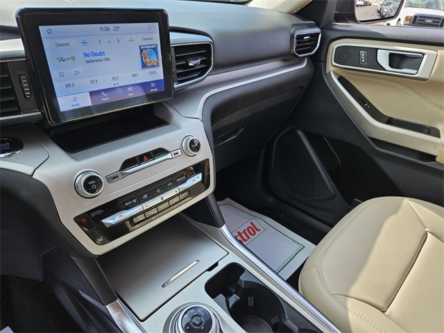 2023 Ford Explorer XLT photo 15