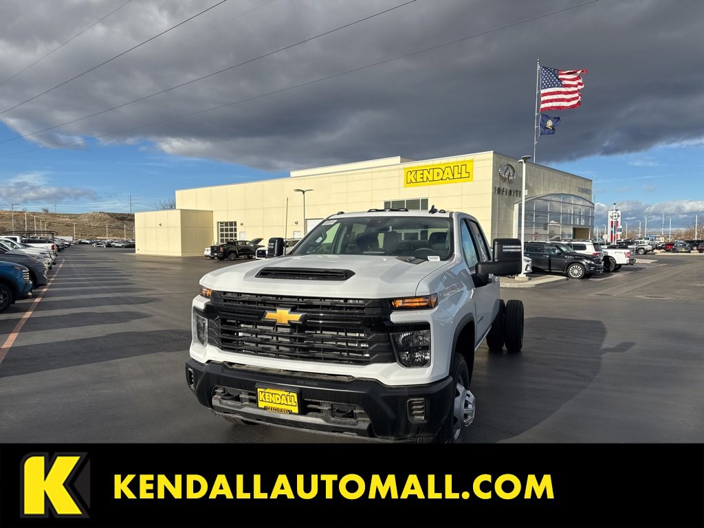 2025 Chevrolet Silverado 3500HD Work Truck's photo