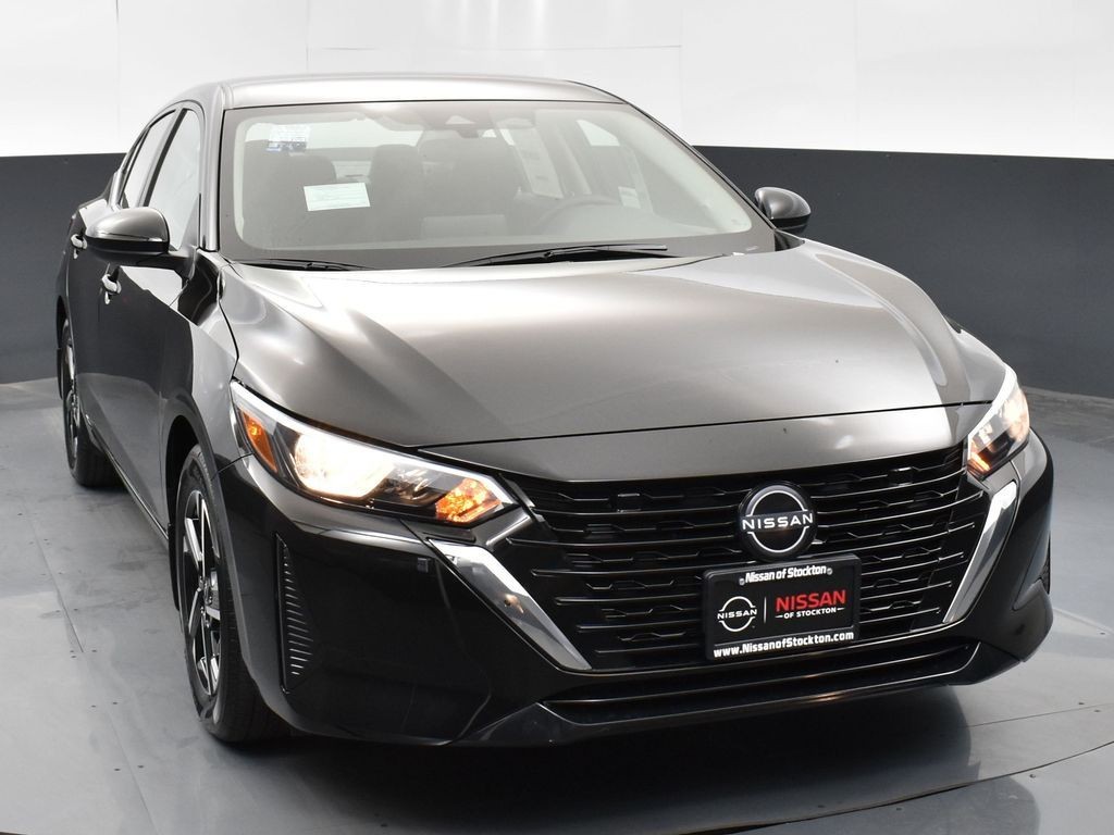 2025 Nissan Sentra SV's photo