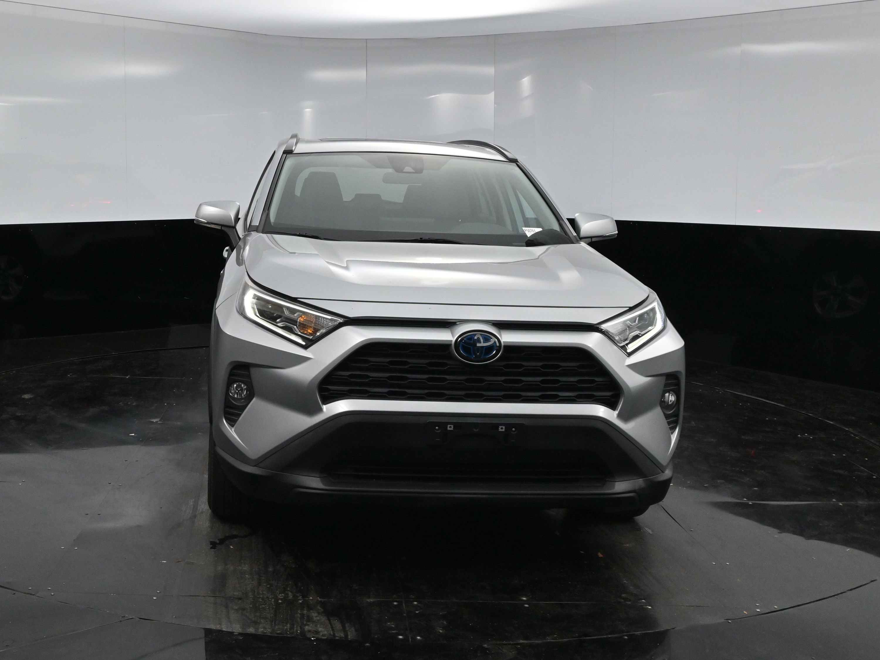 Used 2021 Toyota RAV4 XLE with VIN 2T3RWRFV4MW120396 for sale in Northfield, Minnesota