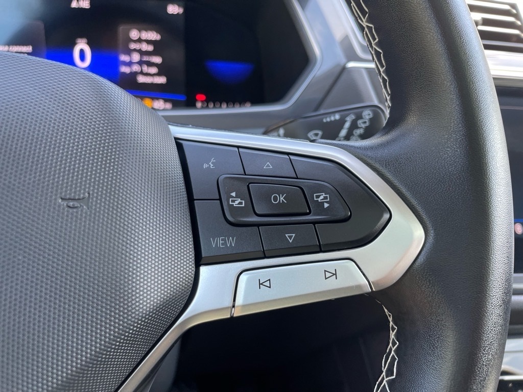 2022 Volkswagen Tiguan SE photo 7