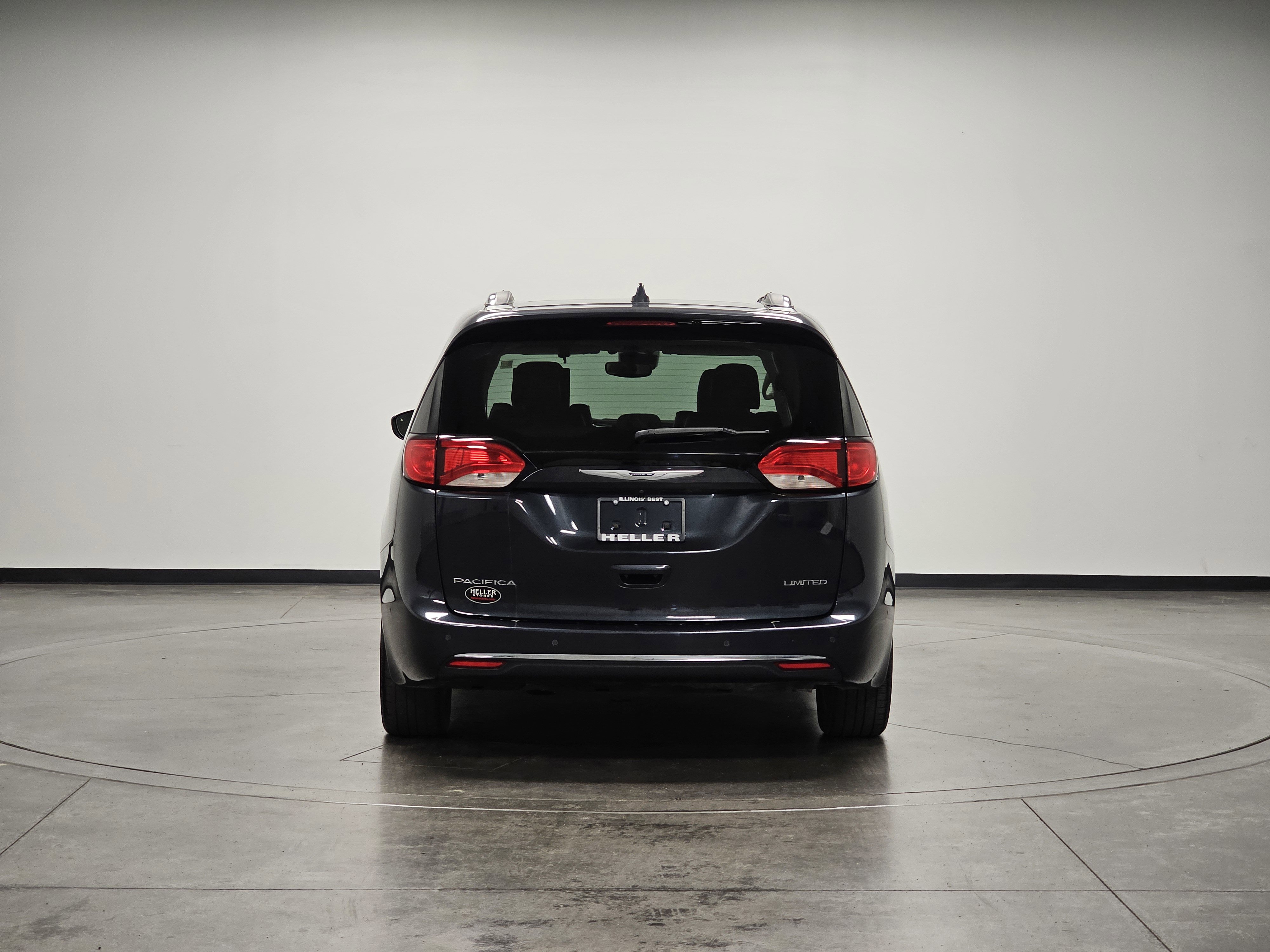 2019 Chrysler Pacifica Limited photo 4