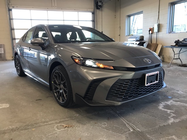 2026 Toyota Camry SE's photo