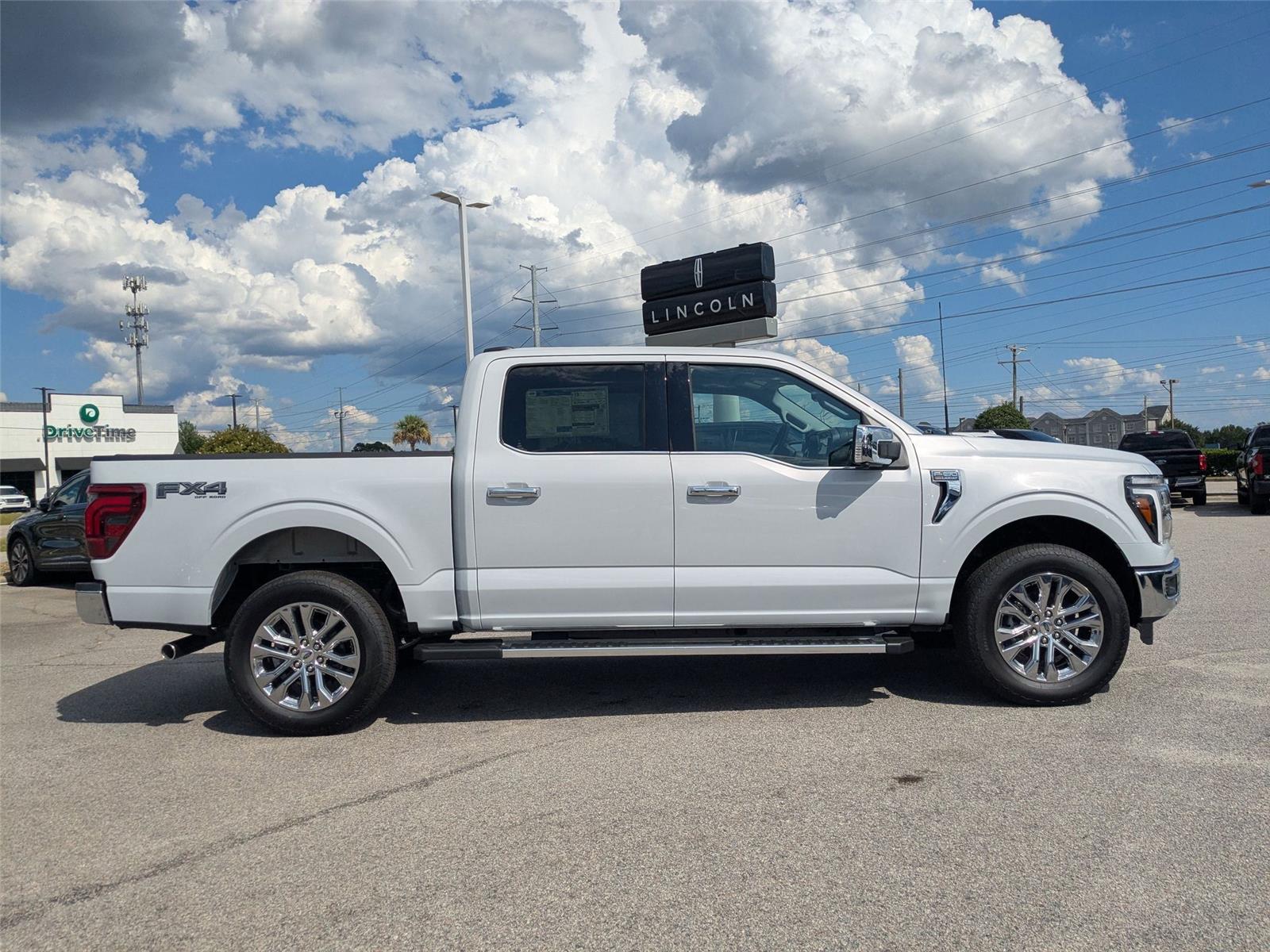2025 Ford F-150 Lariat photo 4