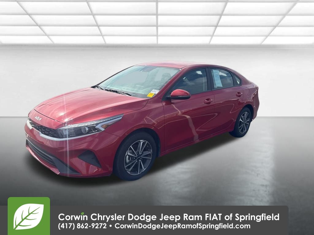 2024 Kia Forte LXS photo 2