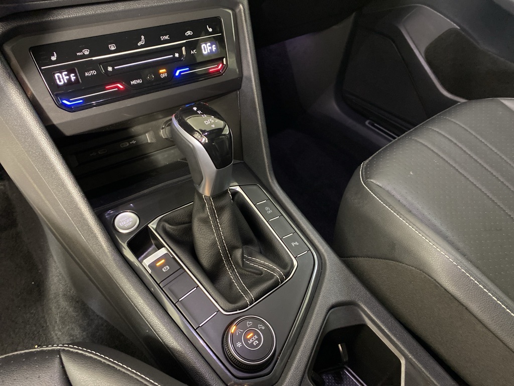 2023 Volkswagen Tiguan SE R-Line Black photo 13