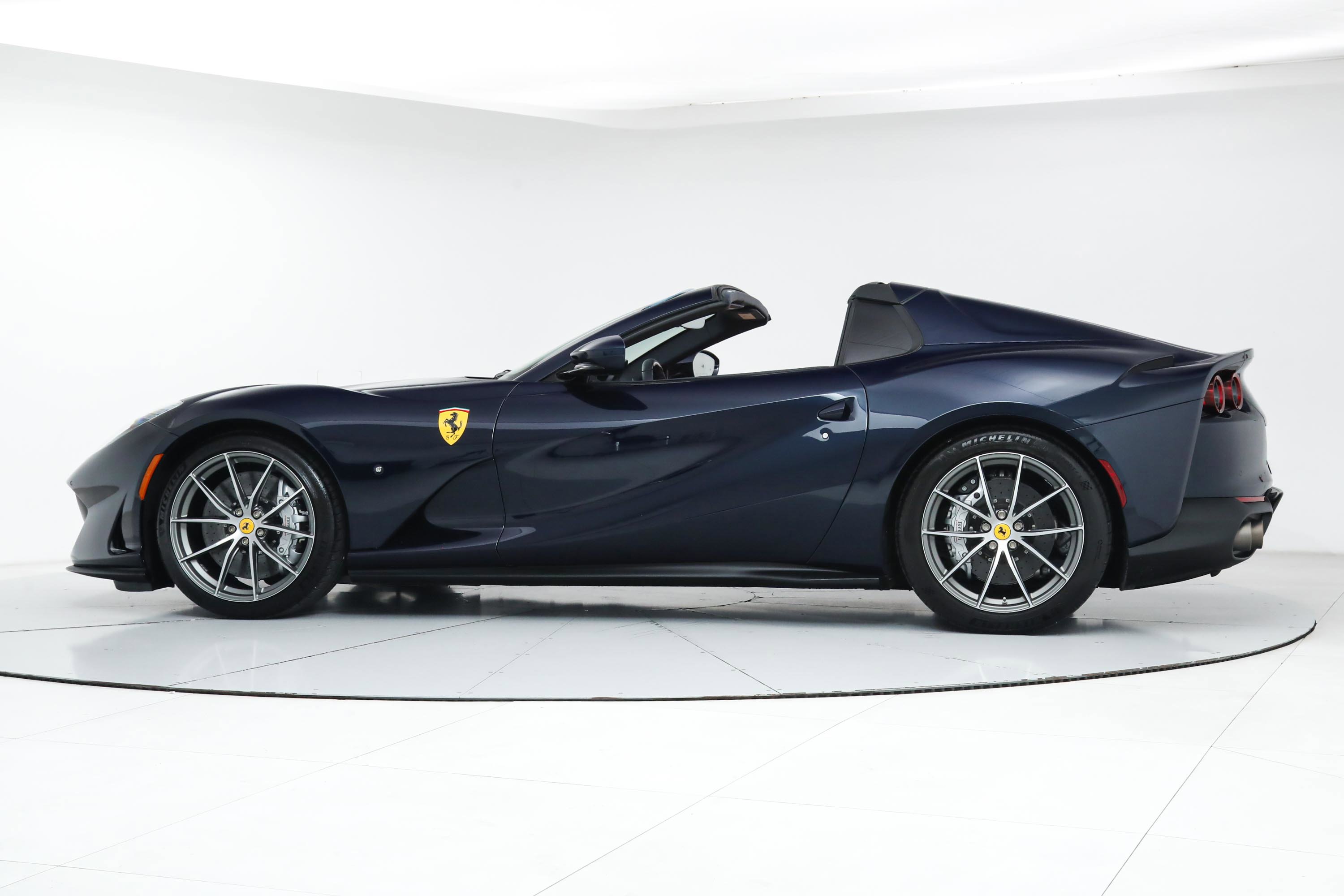 2023 Ferrari 812 GTS photo 4