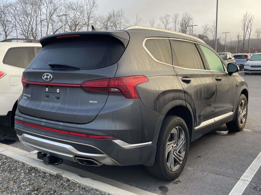 2022 Hyundai Santa Fe SEL photo 2