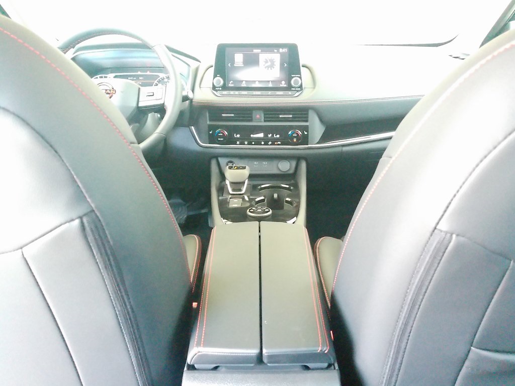 2026 Nissan Rogue SV photo 20