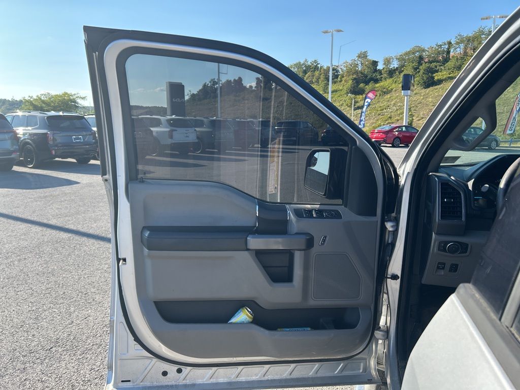 2019 Ford F-150 XLT photo 11