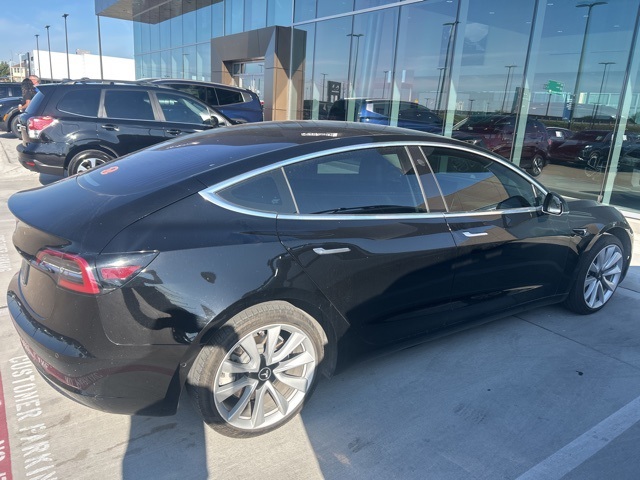 2020 Tesla Model 3 Standard Range Plus photo 4