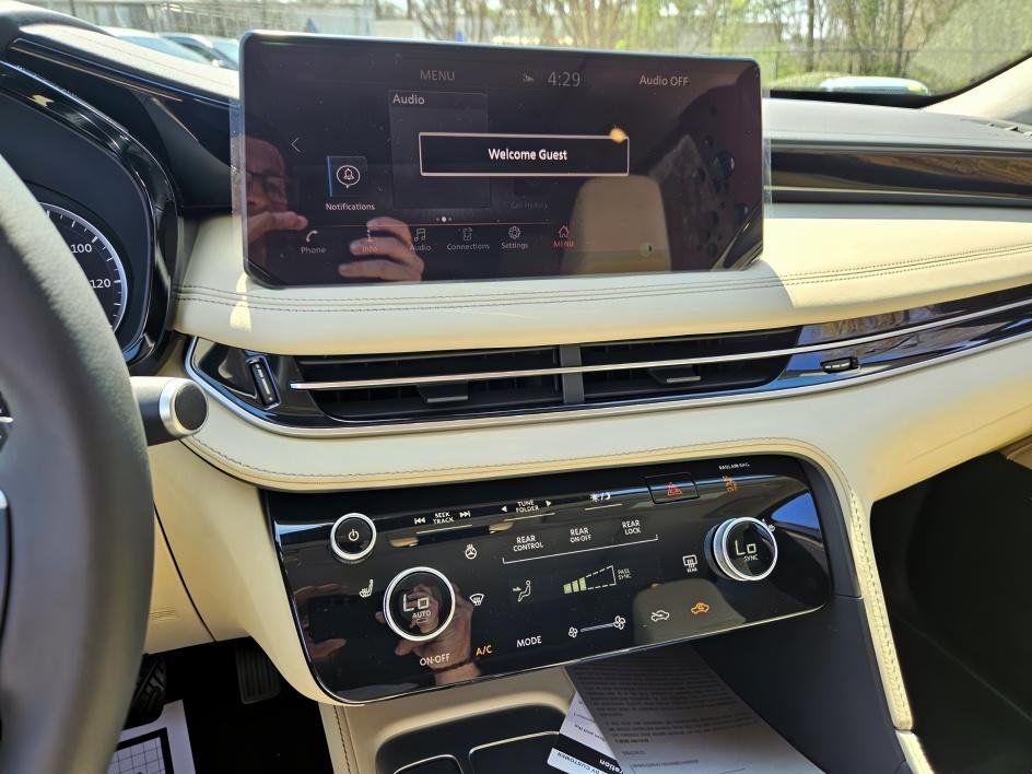 2025 Infiniti QX60 Pure photo 19