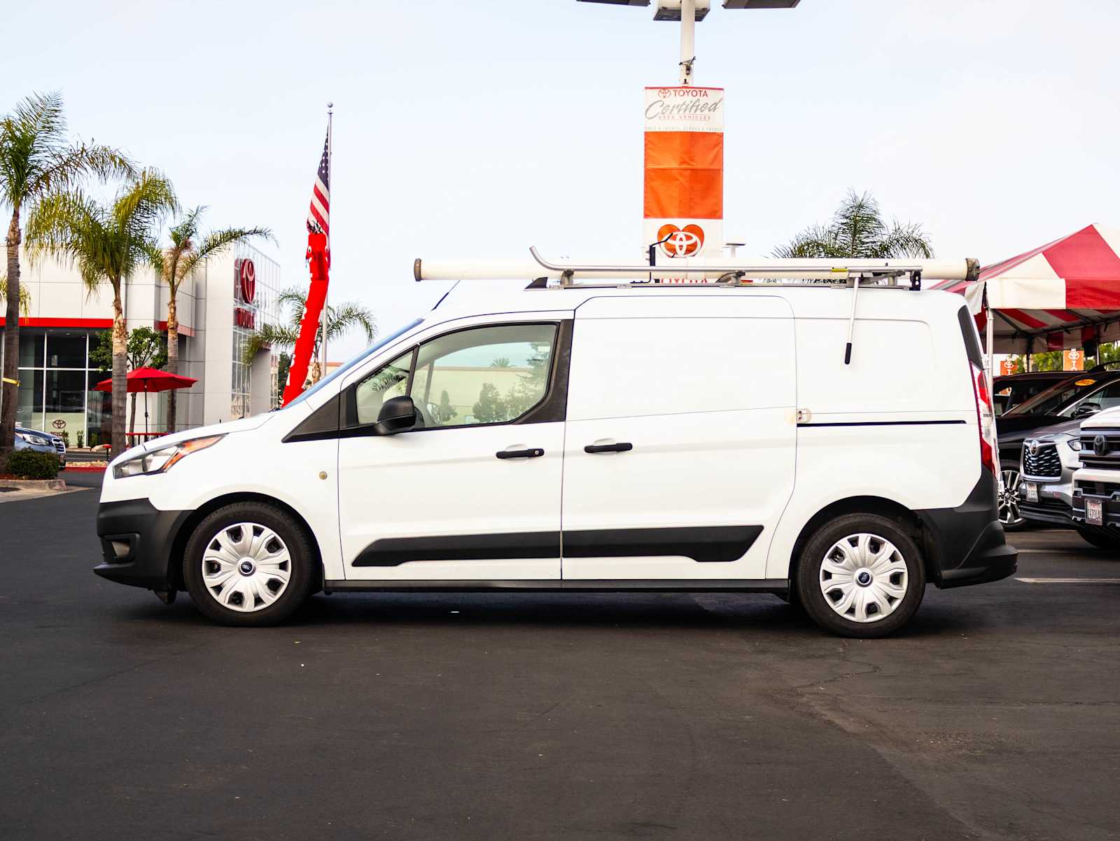 2020 Ford Transit Connect Van XL photo 4