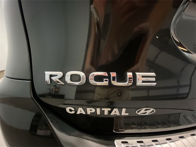2018 Nissan Rogue SV photo 25